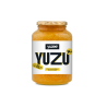 Citrus yuzu je cenným zdrojem vitamínu C a antioxidantů, čerstvé yuzu dokonce obsahuje třikrát více vitamínu C než citrón. Cesta tohoto zázračného ovoce začíná v Jižní Koreji, kde ho farmáři zpracovávají tradiční metodou používanou již přes tisíc let. Díky této metodě zpracování si yuzu přirozeně uchovává své benefity. Na přípravu jednoho čaje nebo jedné limonády odměř 35 g yuzu (cca plná polévková lžíce) a zalij 250 ml horké vody. Cena 1 porce je 10,23 Kč bez DPH